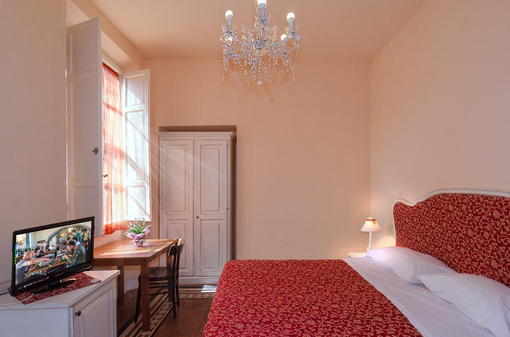 Hotel Galileo Pisa Kültér fotó